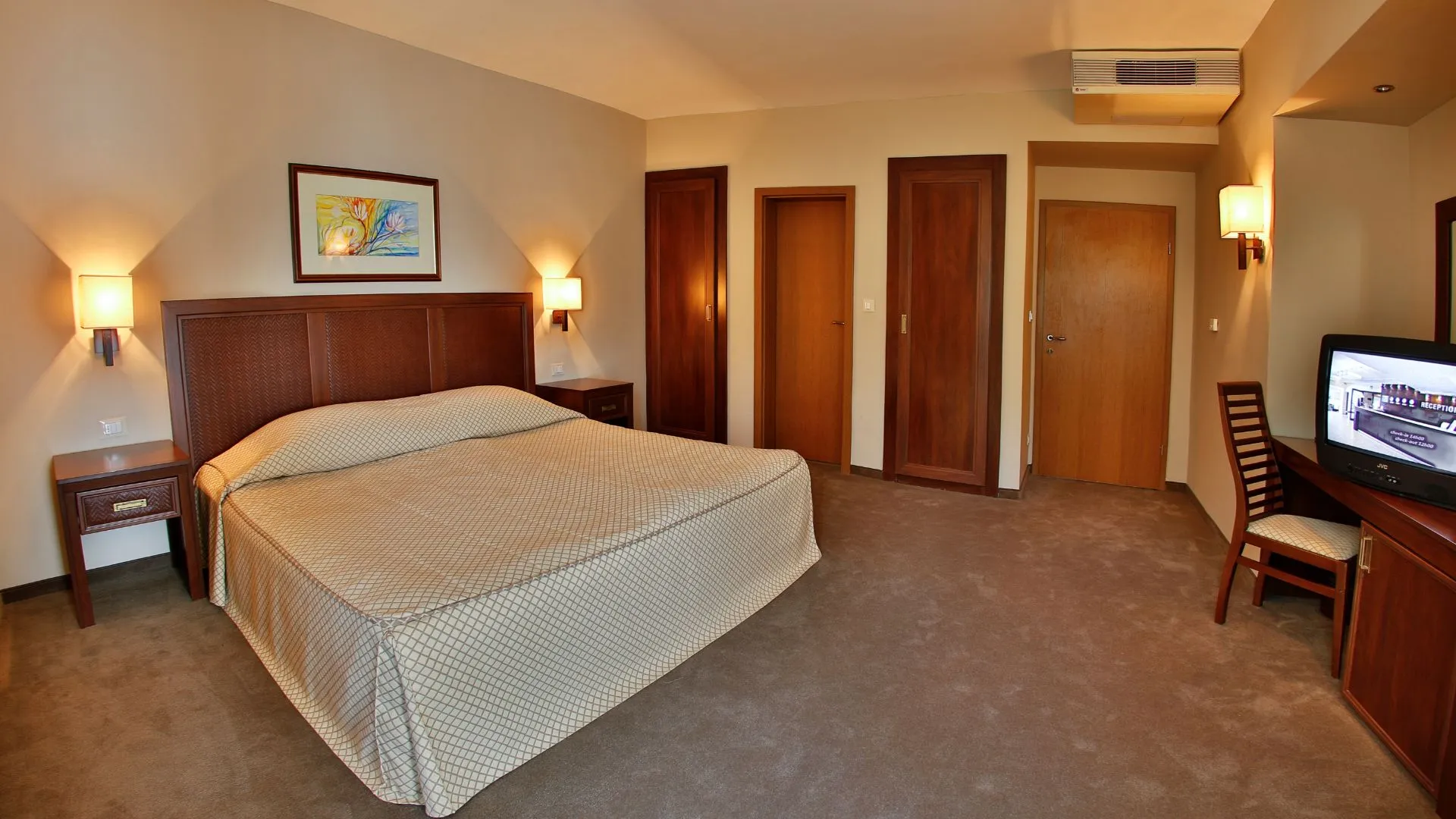 lotos-two-bedroom-suite (4)