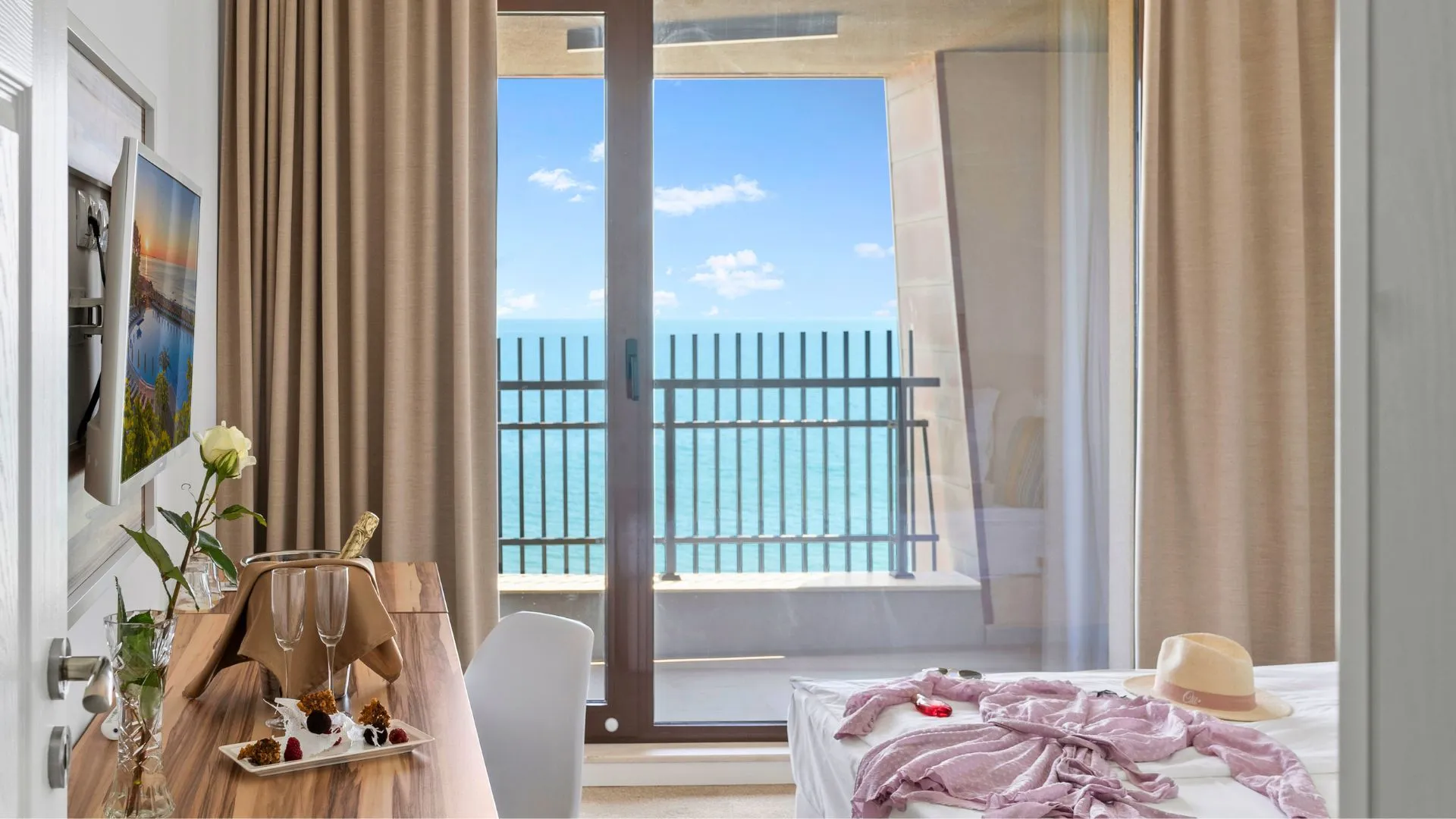 nympha-double-balcony (10)