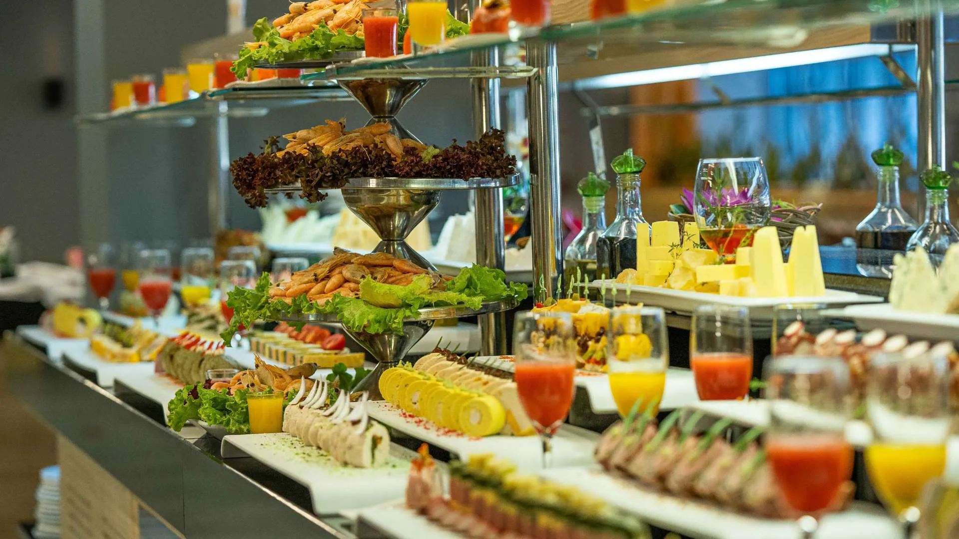 viva-main-buffet-restaurant-galleryHERO