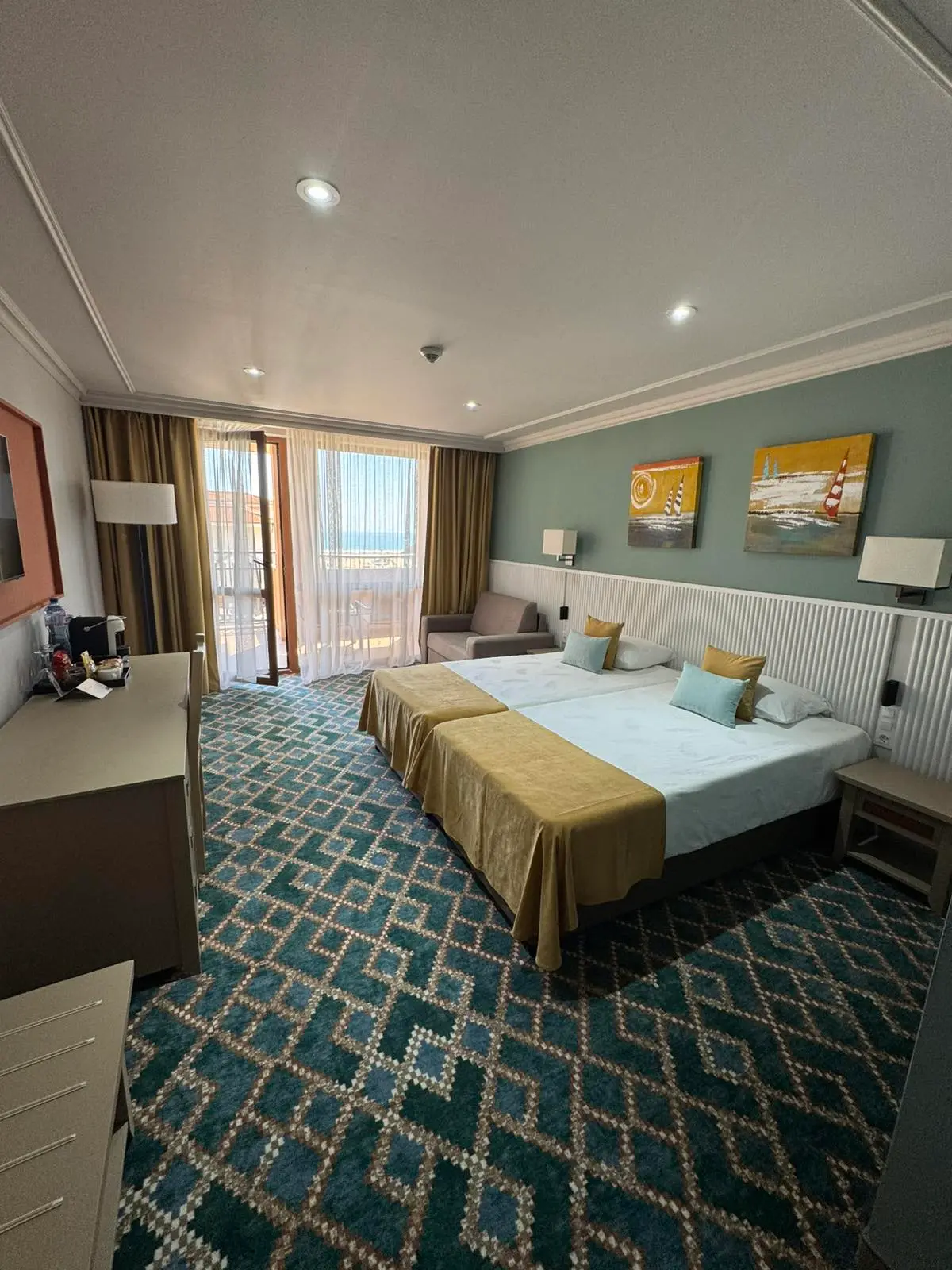 HVD Miramar Deluxe room (1)